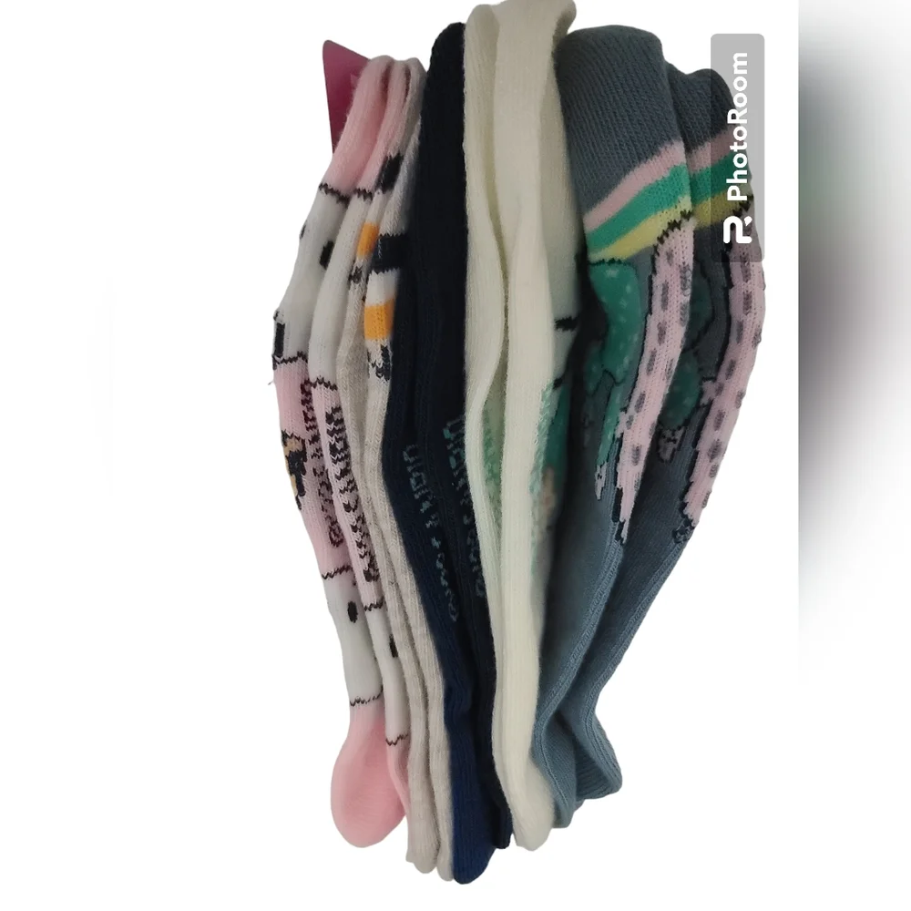 Hello Kitty 5 Pair Women's No Show Socks Shoe Size 4-10